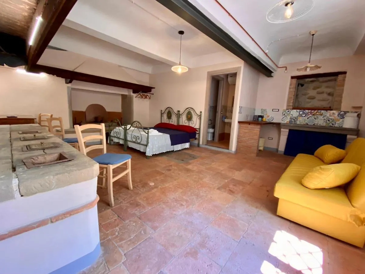 Loft Moorings Bed & Breakfast Barga