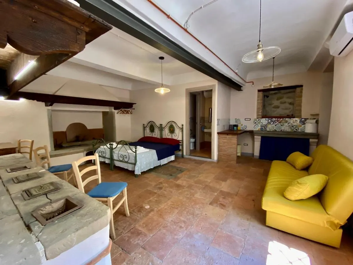 Loft Moorings Bed & Breakfast Barga