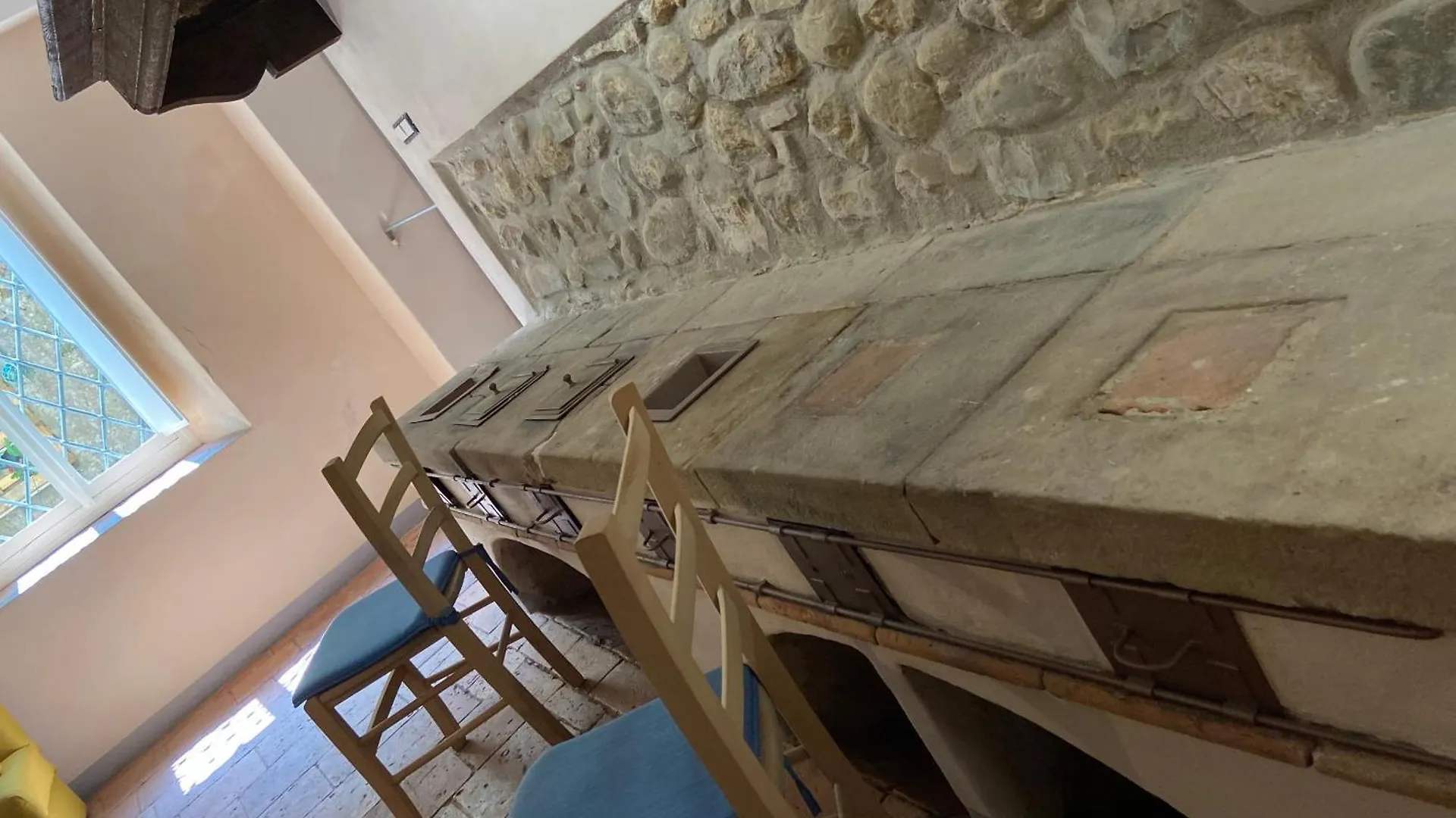Loft Moorings Bed & Breakfast Barga Italy